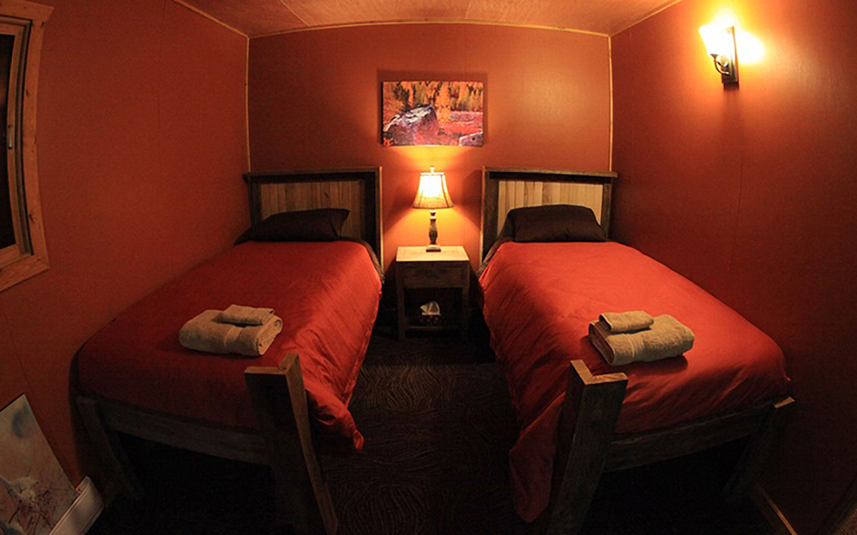Churchill/Kanada – Dymond Lake Ecolodge / Seal River Lodge / Nanuk Polar Bear Lodge – Eisbärenbeobachtung im Herbst