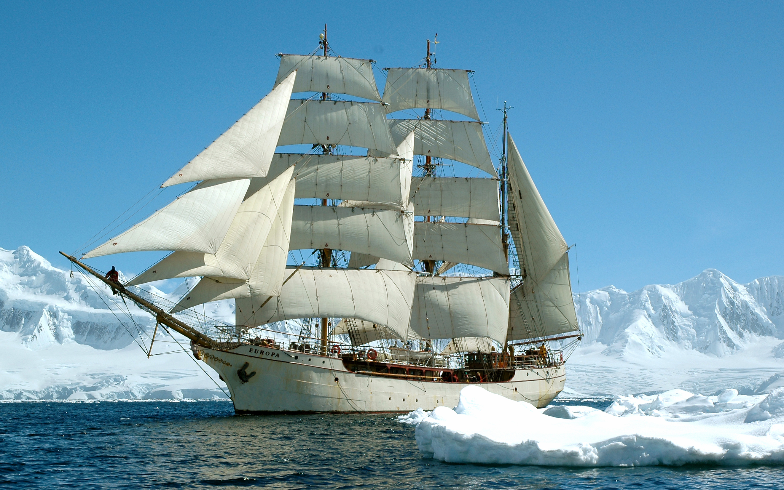 Bild des Schiffes BARK EUROPA - Expeditions-Segler - 48 Gäste